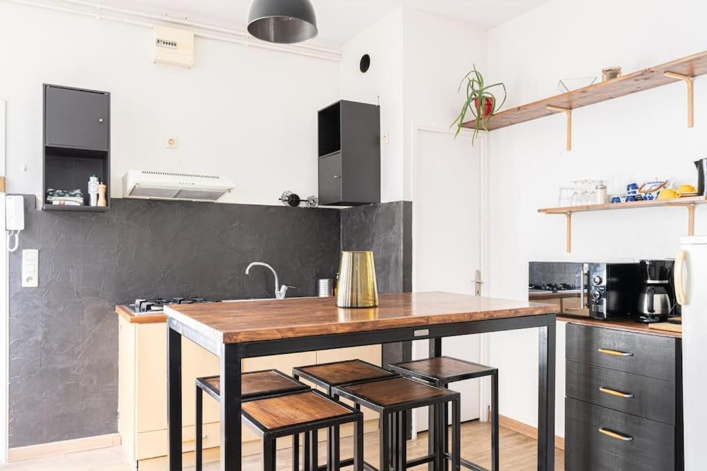 Apartamento Le Charmant Hello Palois-T2-Wifi Pau Exterior foto